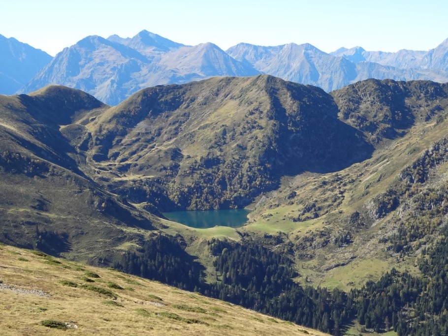 Lac de Bareilles promenade familiale en partant du col de bales. tour de france.