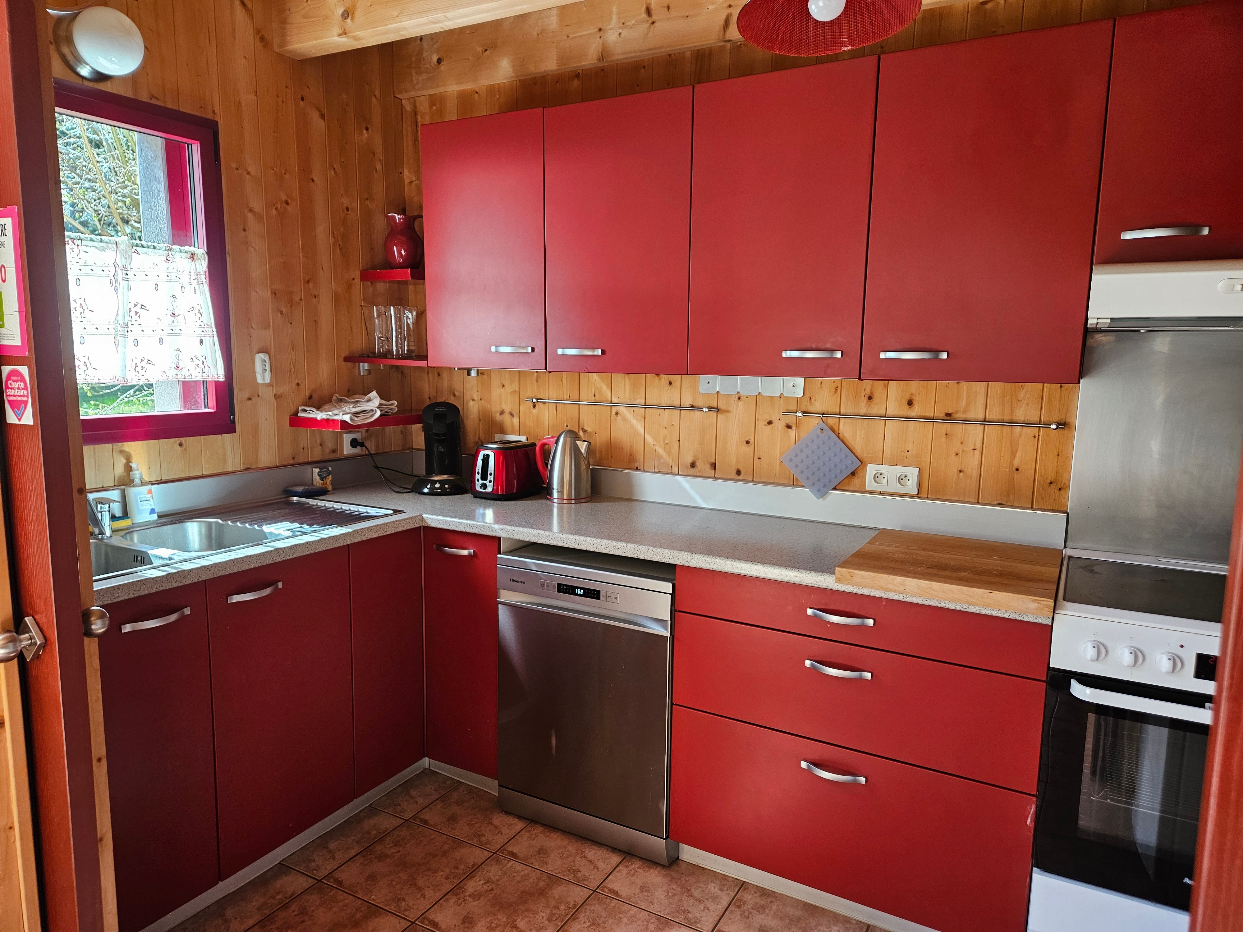 "Les Chamois" holiday cottage in Mont-Dore: The kitchen