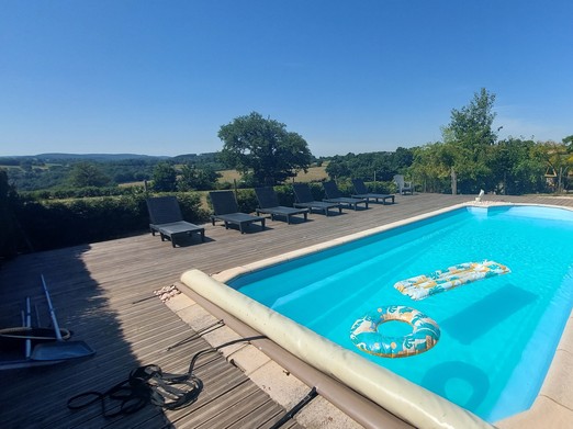 Heated swimming pool from mid-May to mid-September
Nice view