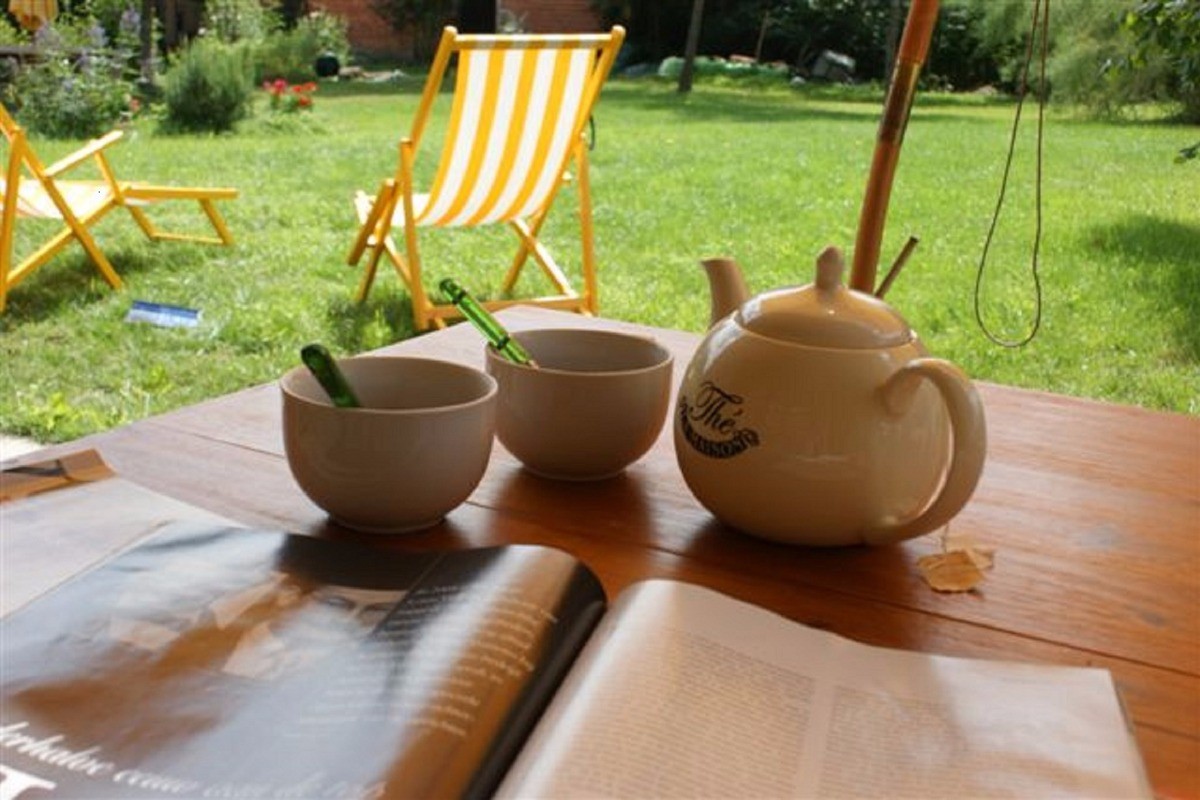 Vue donne sur le jardin pour chaque chambre avec terrasse couverte