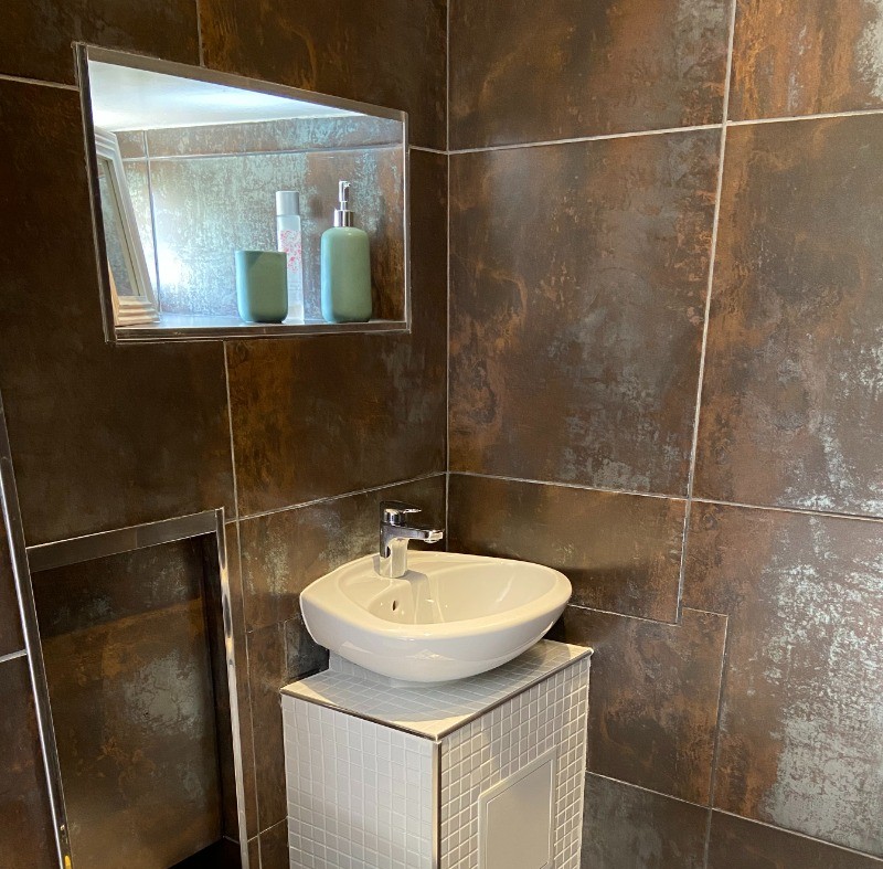 Douche à l'italienne avec WC