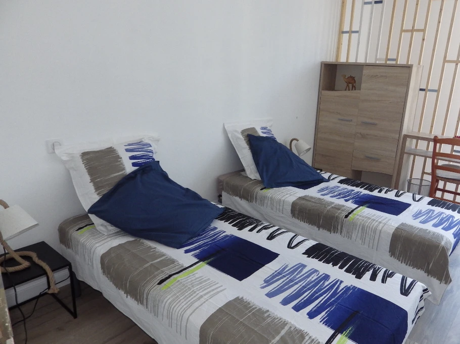 Chambre en lits individuels