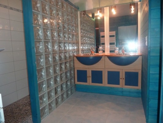 Meuble double vasques / douche à l’italienne / toilette