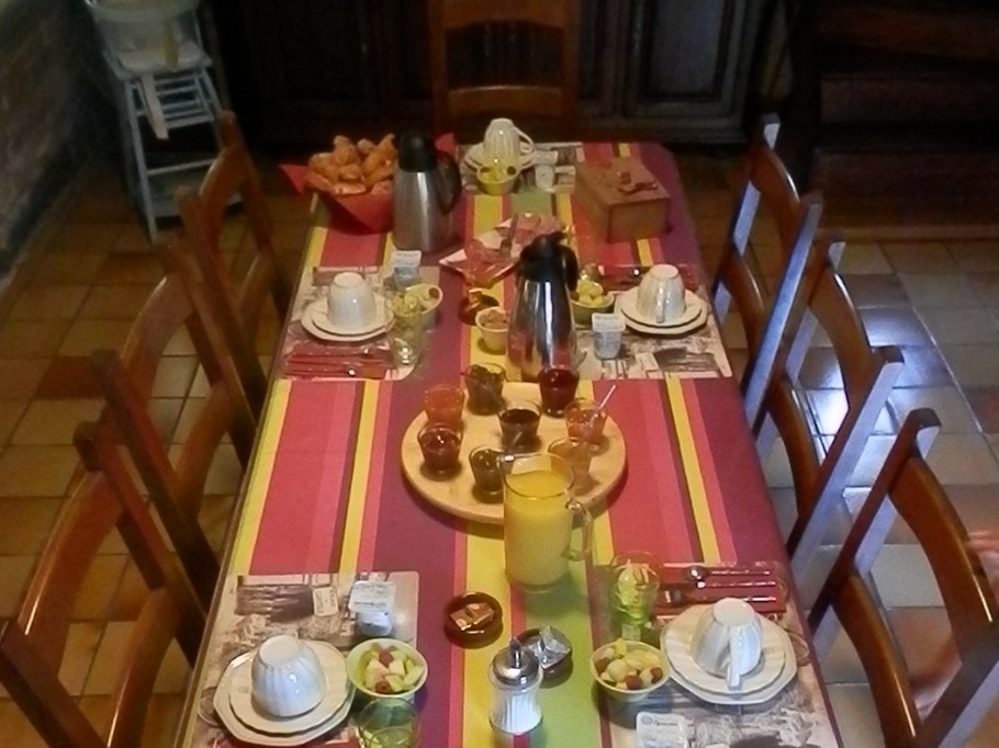 Petit déjeuner copieux inclus