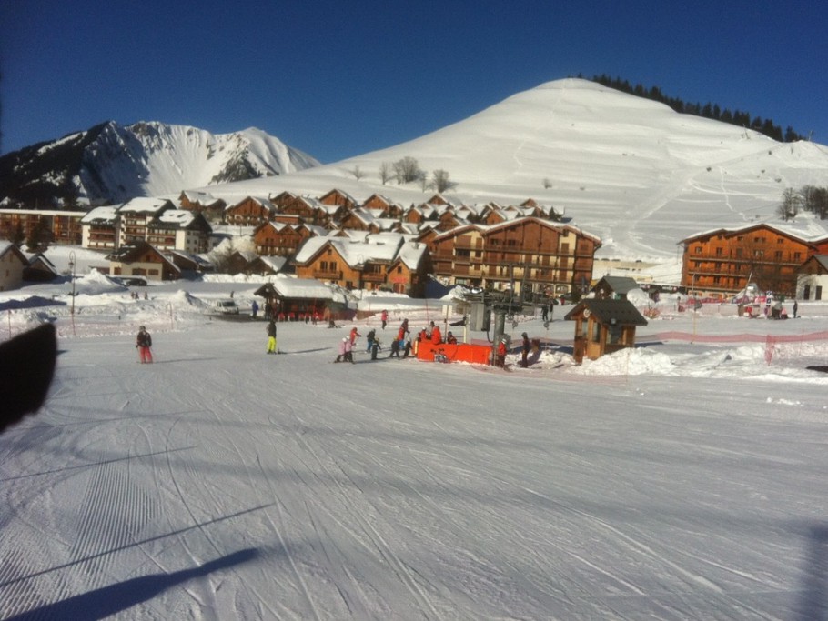 Chalet vue des pistes de ski
The chalet view from the ski slopes