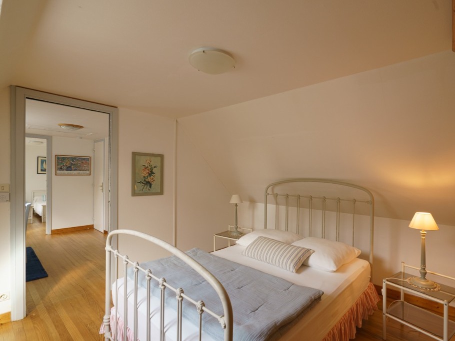 Etage: Chambre 1 avec lit 140