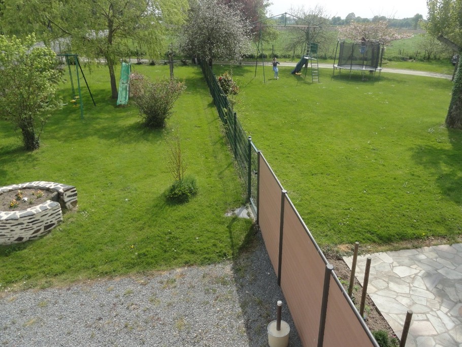 Jardins avec portiques.