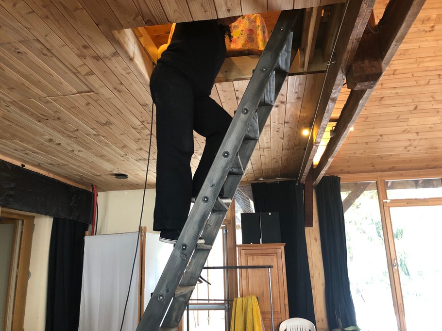 Mezzanine access