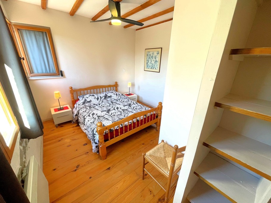 1er étage chambre avec lit 140