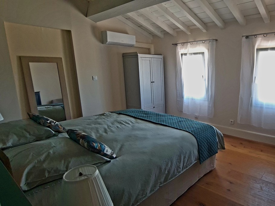 Room4