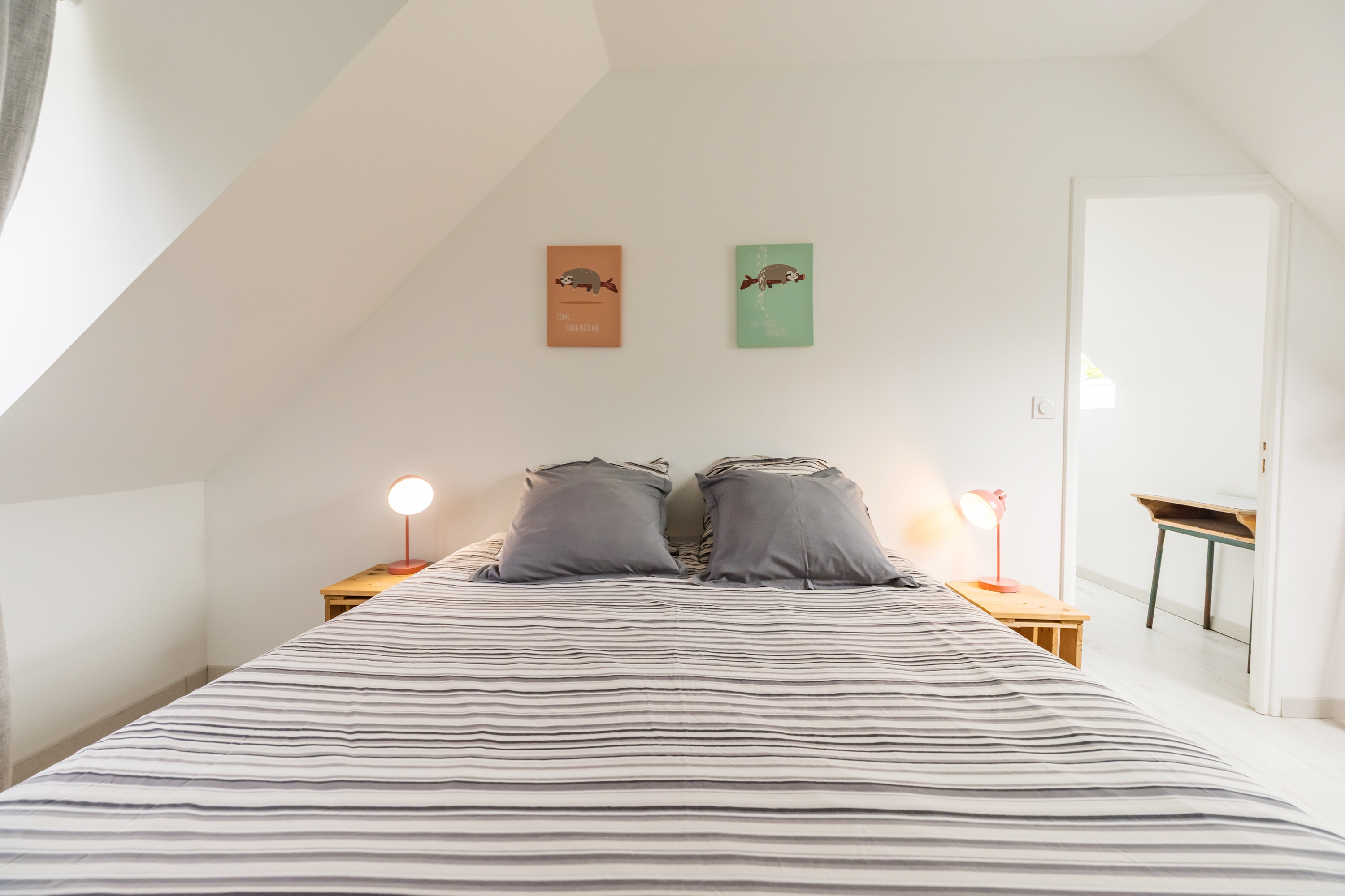 TROADEC holiday rentals Clévacances Trévou-Tréguignec, Trestel, Upstairs bedroom with a 160cm bed (2 x 80cm)