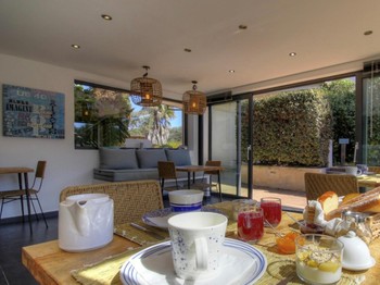 Petits déjeuners servi à table