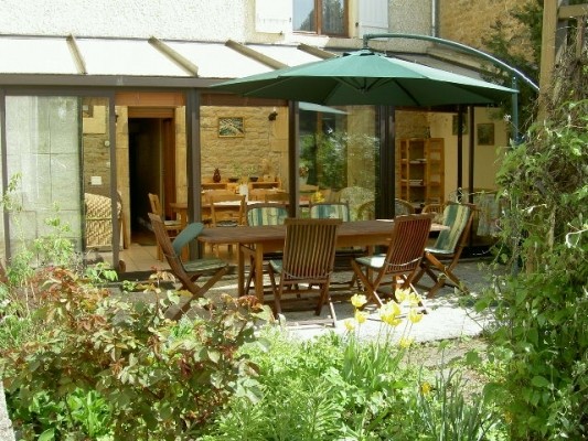 Terrasse et véranda pour se détendre - Chambre d'hôtes l'An XII - Suite Floréal