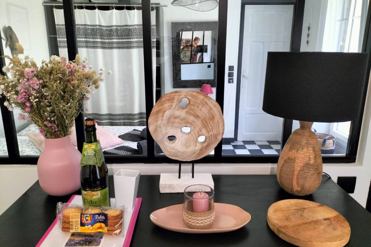 Clévacances, APPARTEMENT 2PERS, PERROS GUIREC - LA ROSE DE CLEMENTINE, plateau bienvenue