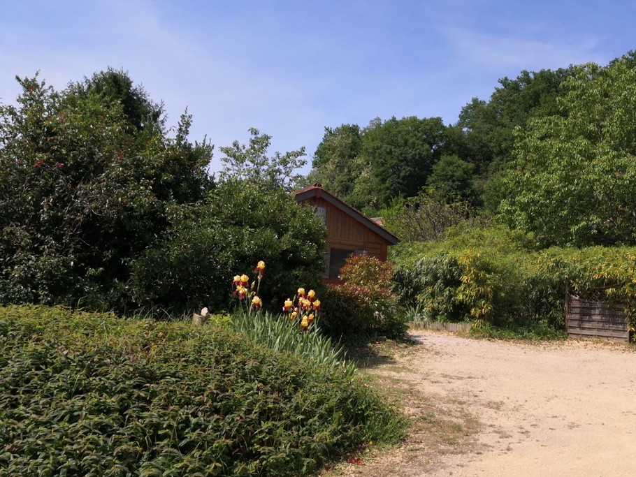 Parking devant le gîte