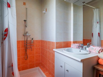 Salle d'eau. WC indépendant