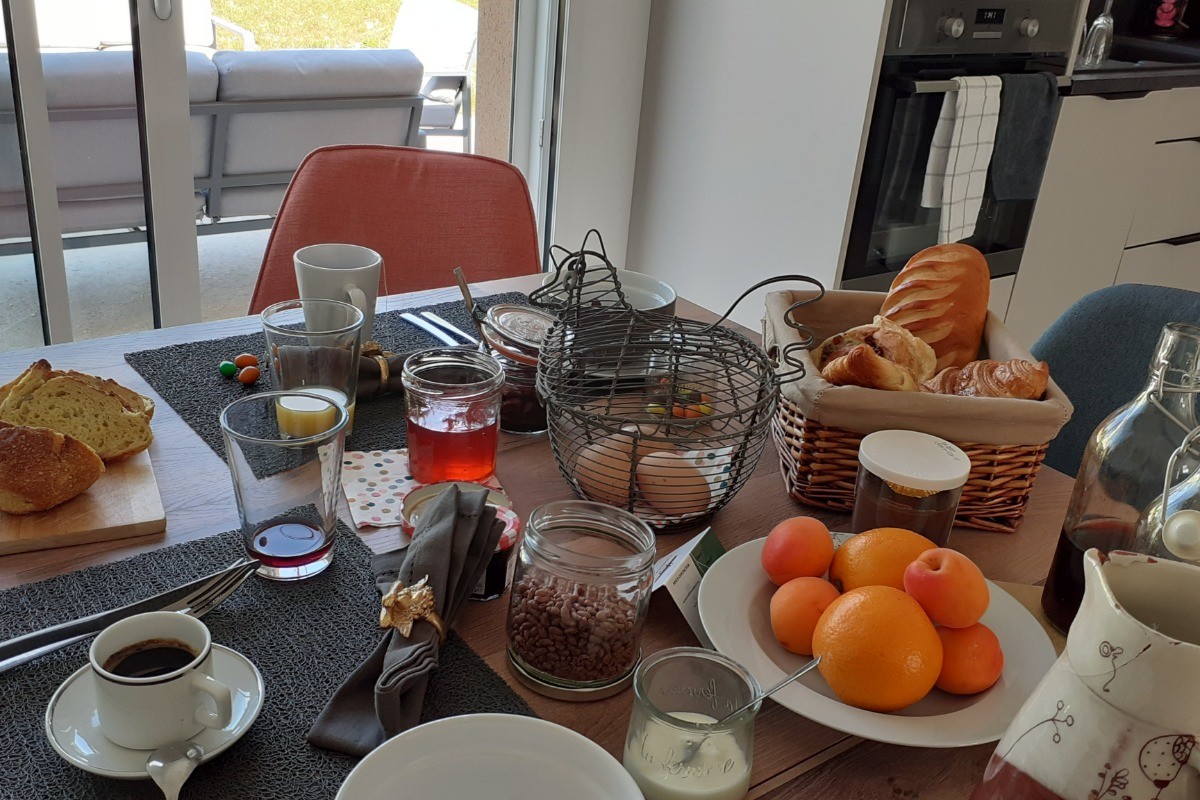 Profiter du matin après une bonne nuit (petit déjeuner possible week end et jours fériés)