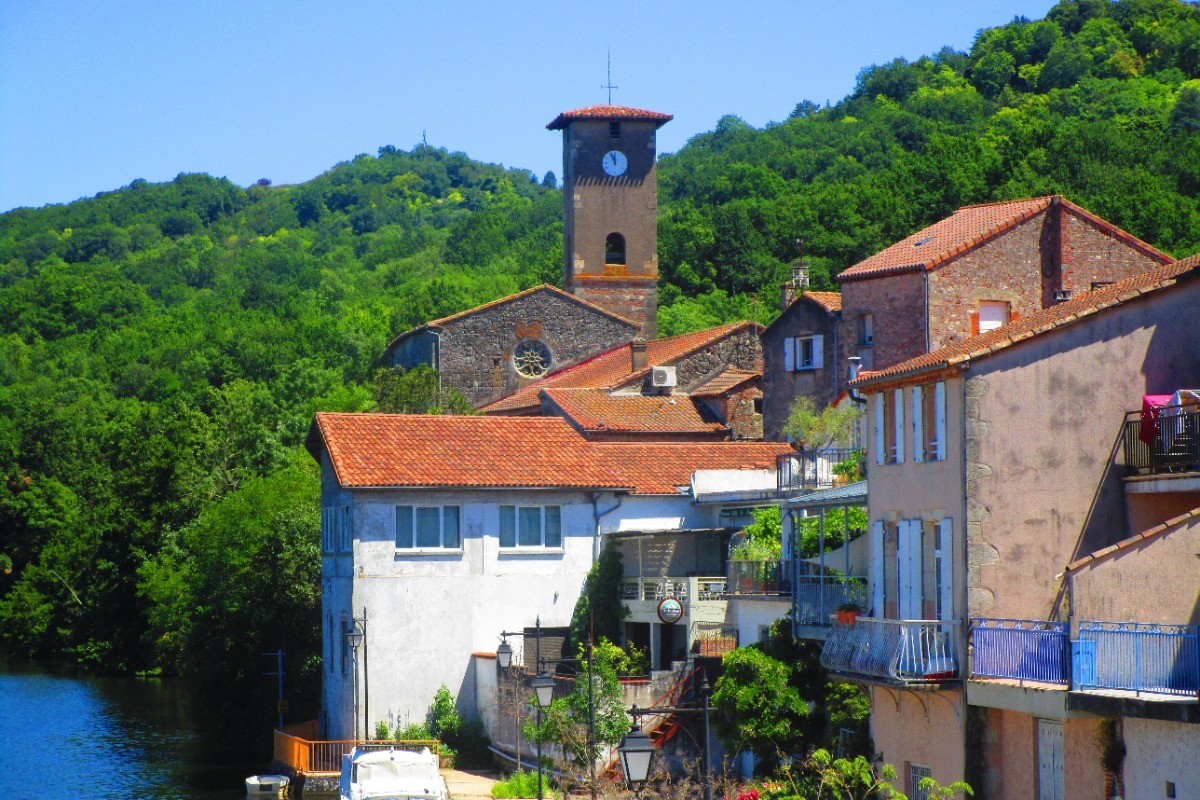 Le petit village de Port de Penne
