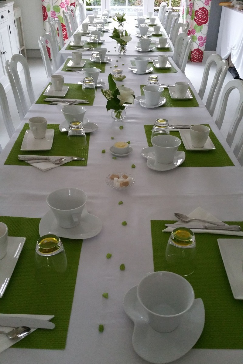 TABLE PETIT DEJEUNER