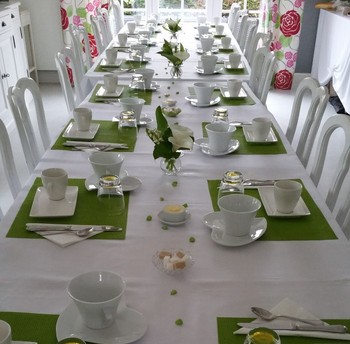 TABLE PETIT DEJEUNER