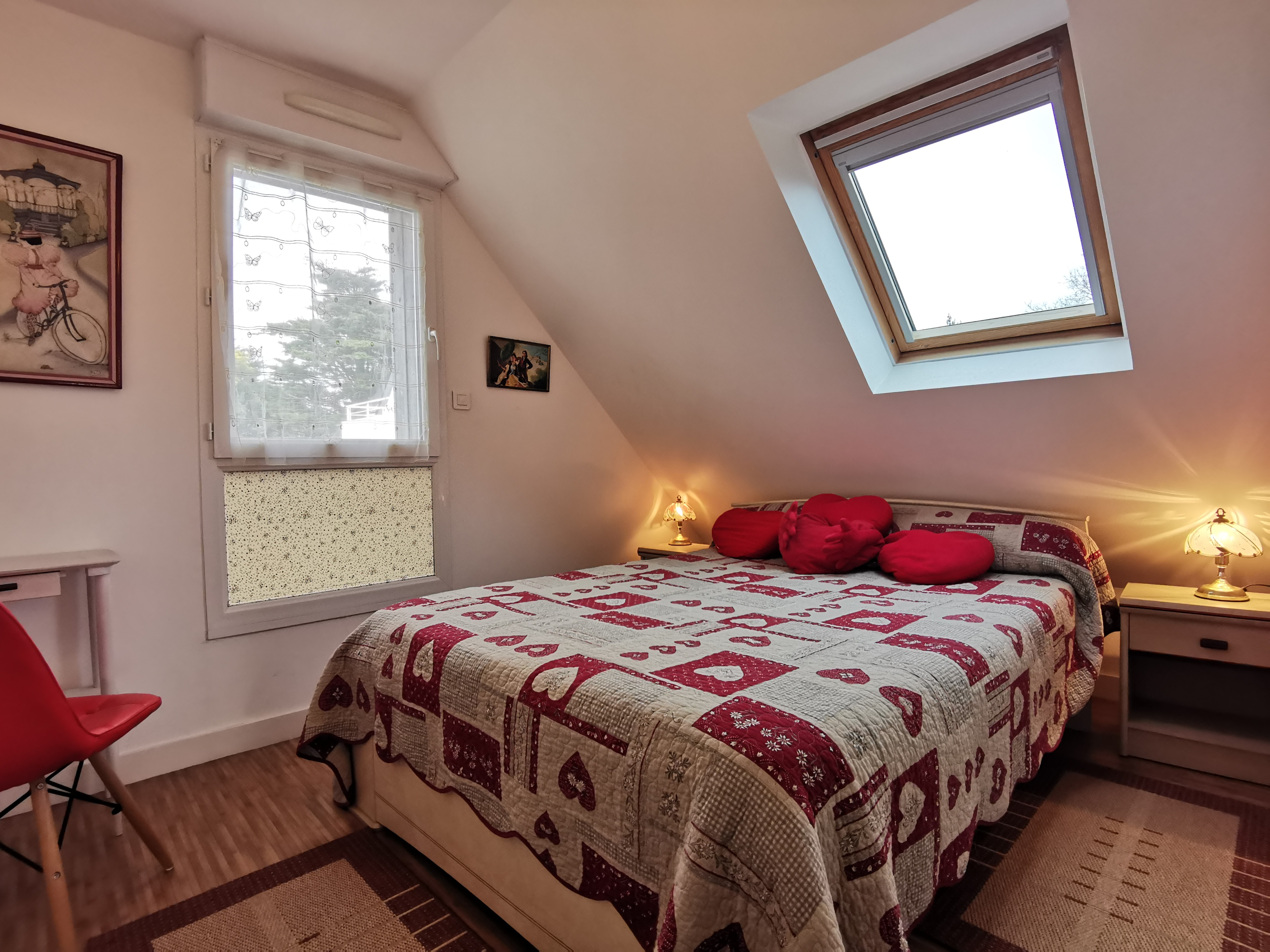 Chambre avec lit double