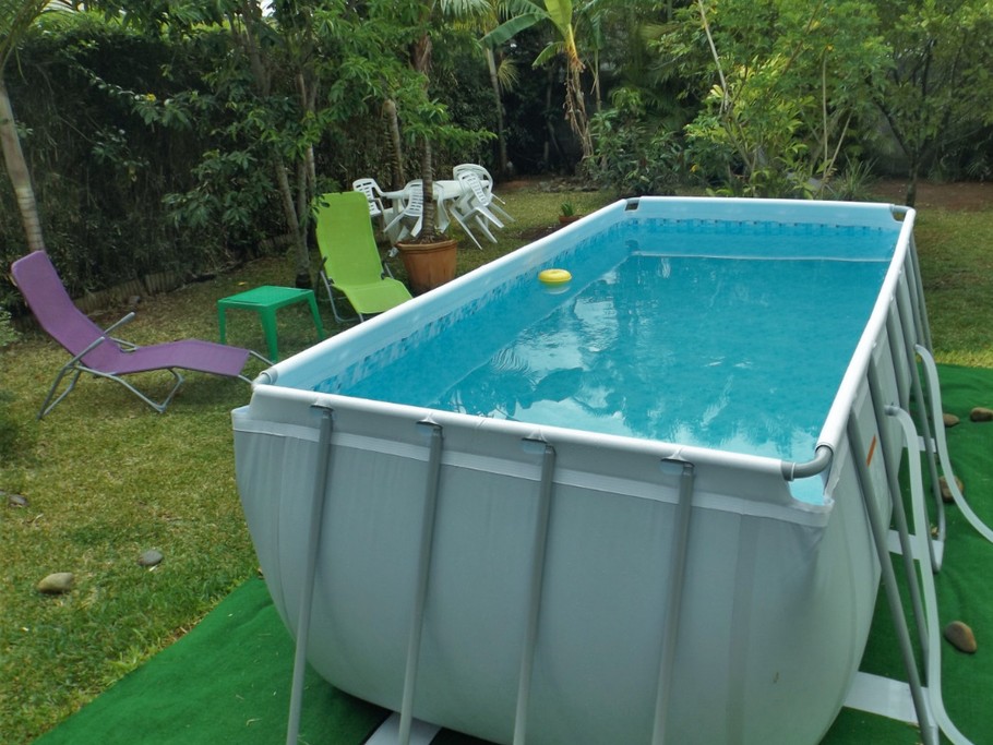 La piscine 2 m X 4 m