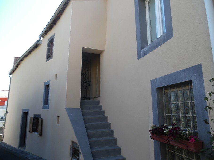 Independent entrance