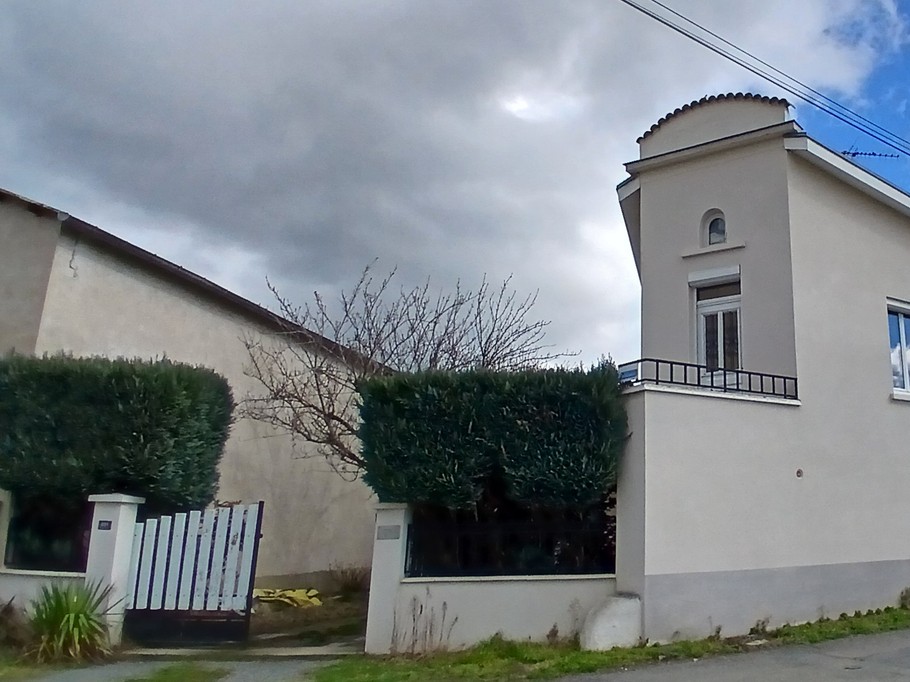 La Maison Triange, appartement 2 à 4 personnes, Montrond les Bains