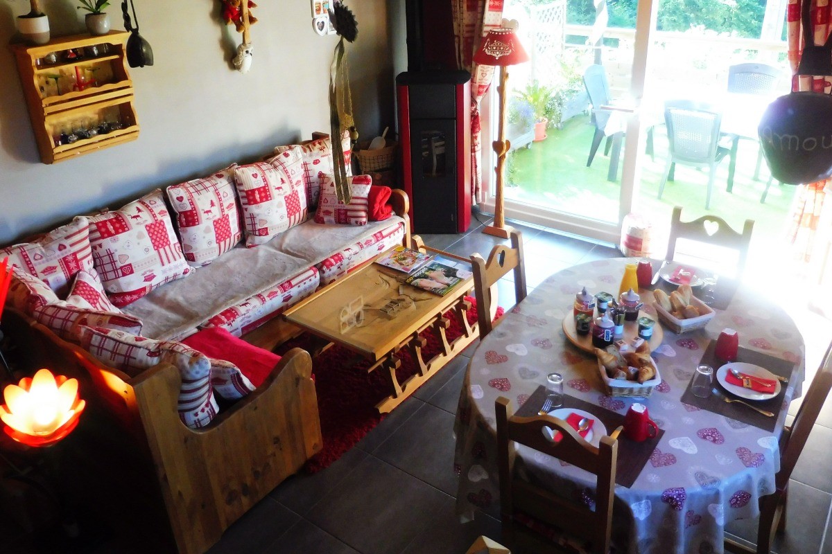 Salle de petit déjeuner et dîner - Chambre d'Hôtes "Fleur de Lorraine" à Xonrupt-Longemer au cœur des Vosges