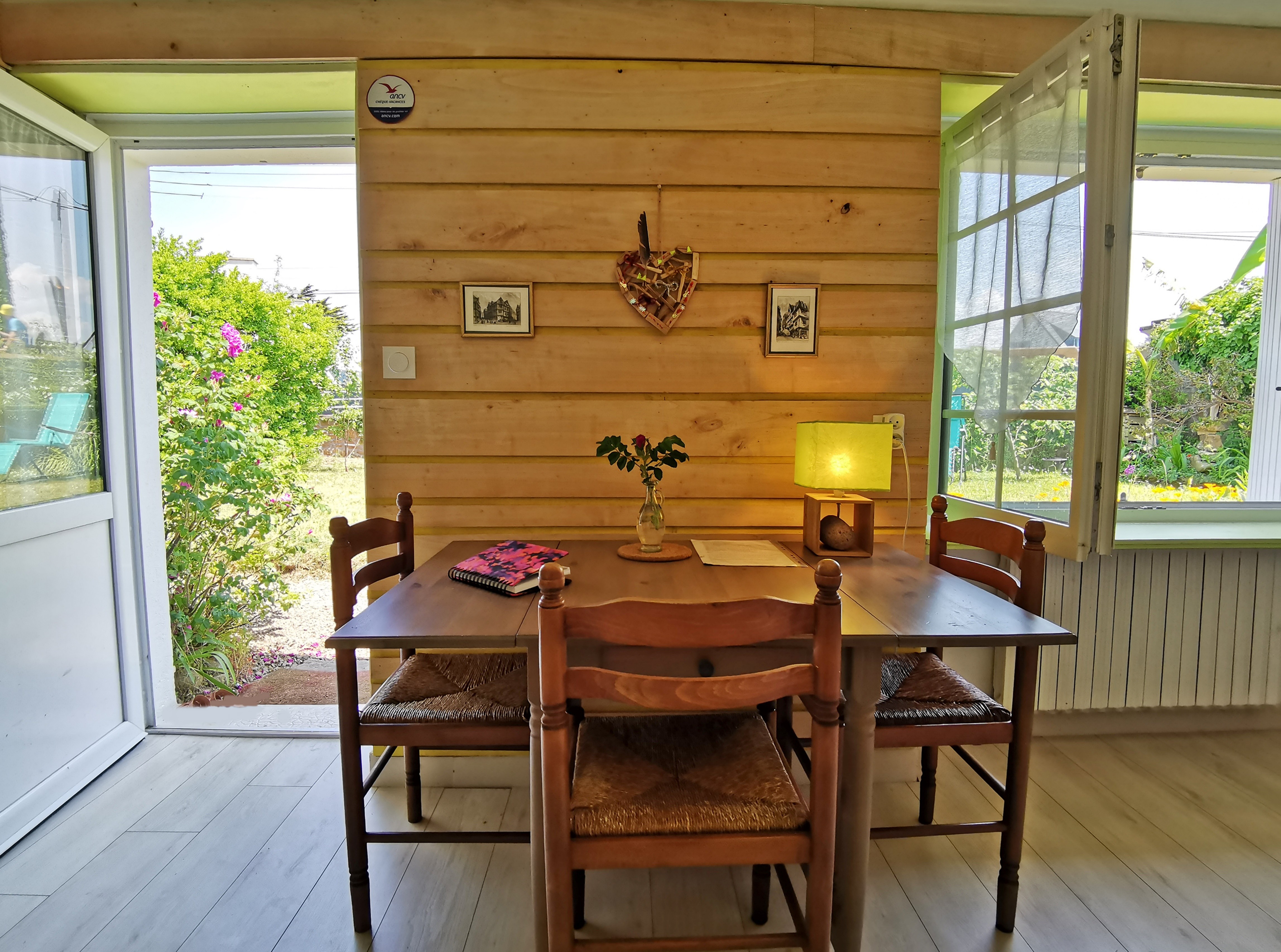 Living room-kitchen
