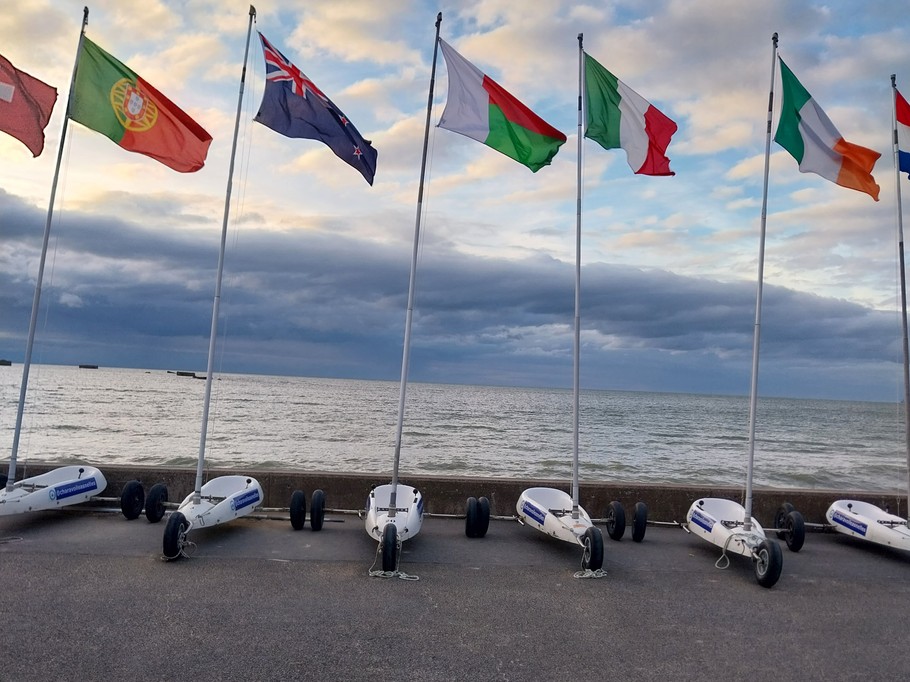 CHAR A VOILE A ASNELLES