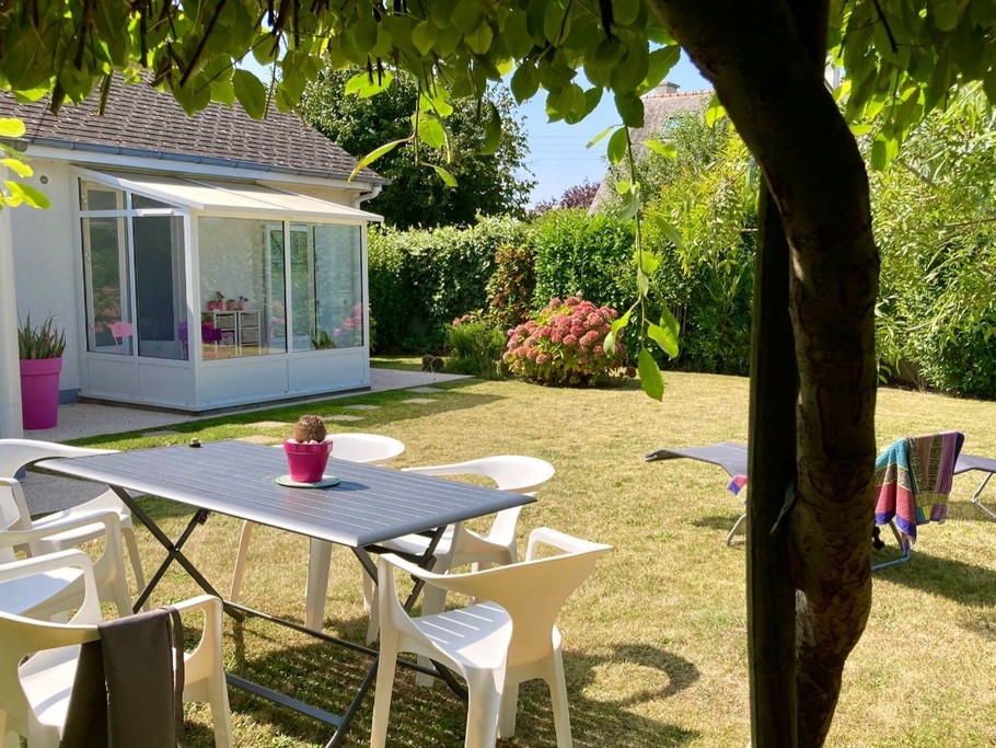 Jardin clôturé et arboré