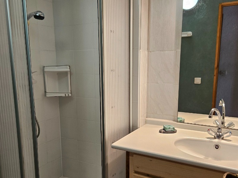 Salle d'eau RDC - Maison au beau site