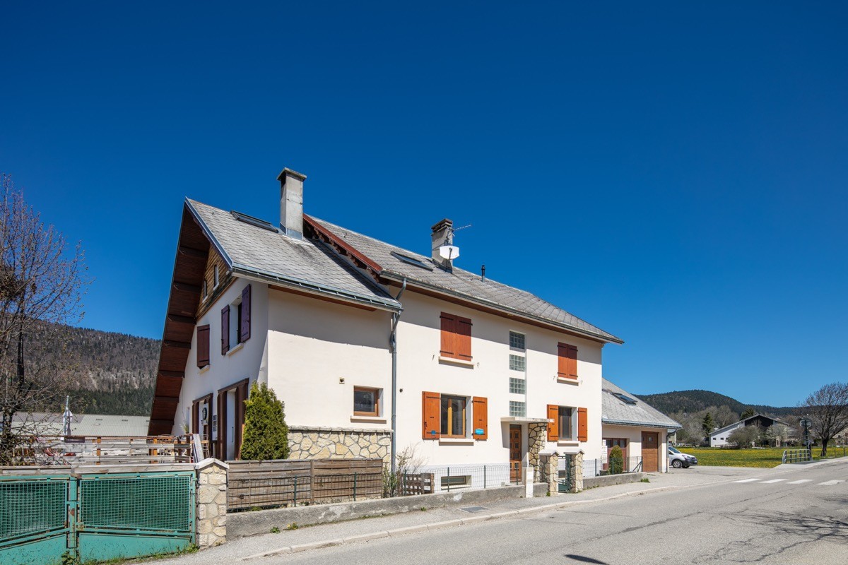 on the ground floor of the Ptits Loups gîte