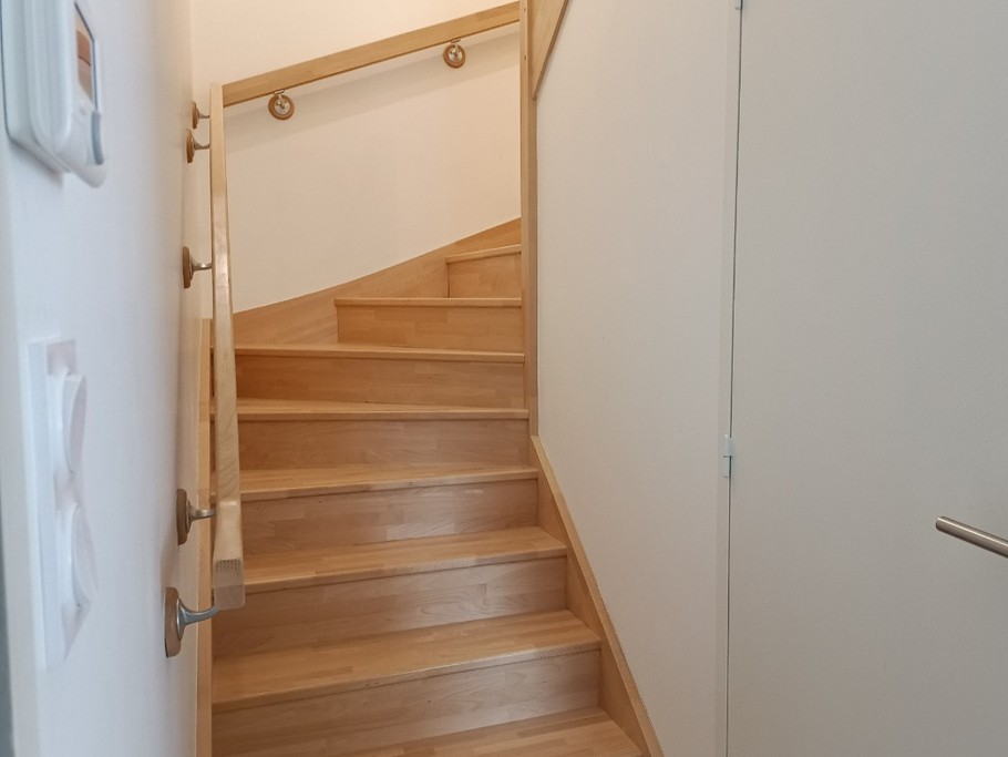 Escalier avec rampe