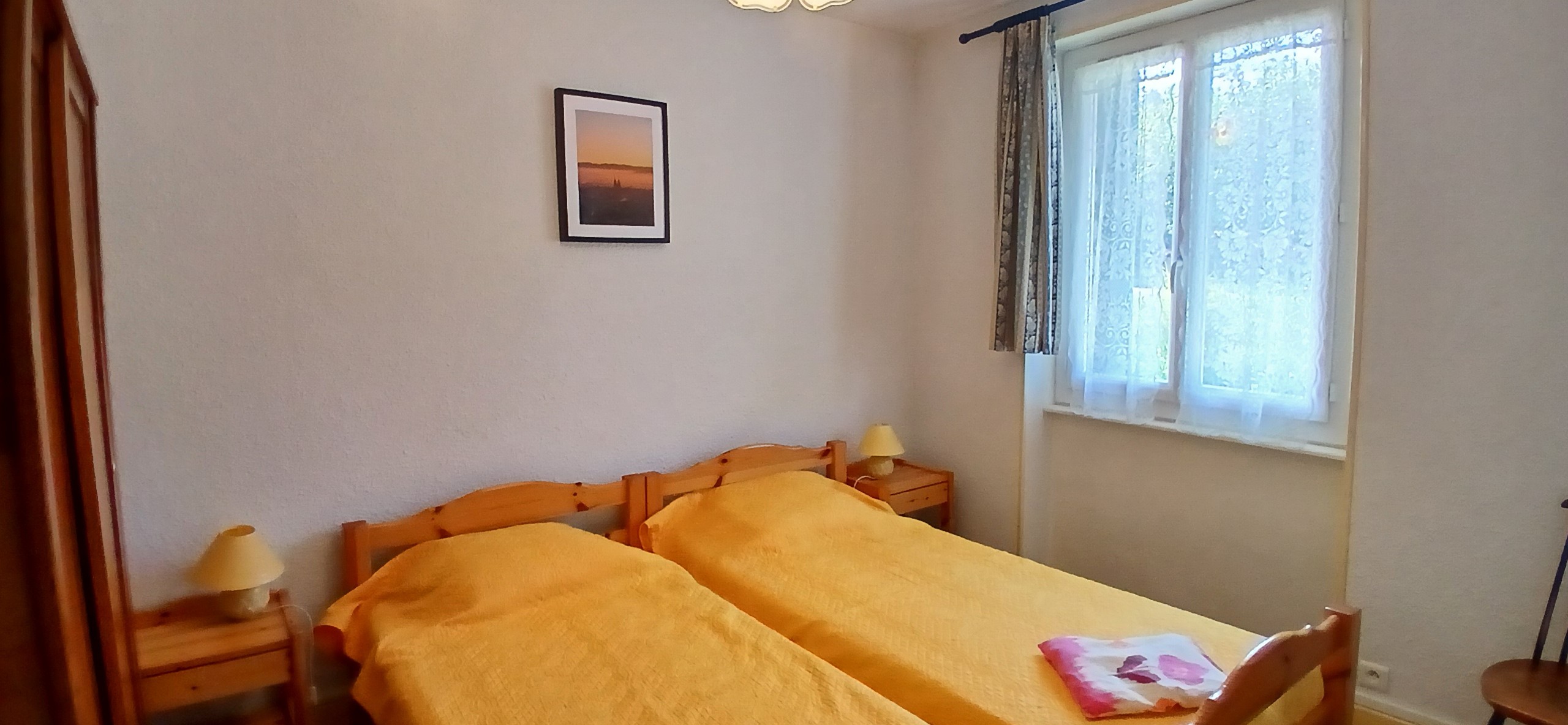 Gîte "Les Châtaigniers", Sarcenat, Orcines, Puy de Dôme, Auvergne - Chambre 2