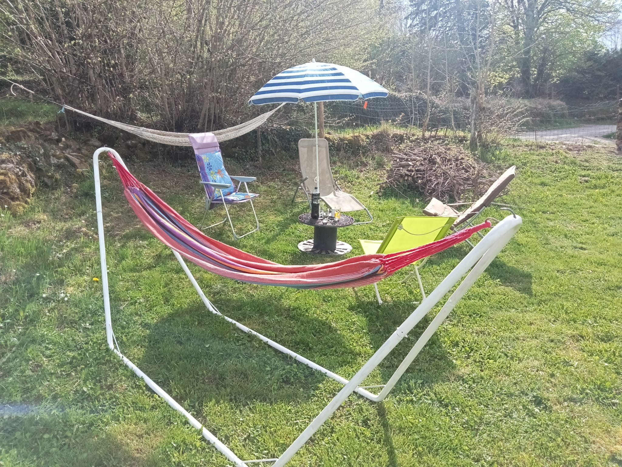 Coin apéro_ Maison de vacances nature avec jardin privé