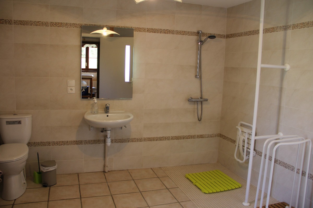 Salle de Bain personne à Mobilité réduite