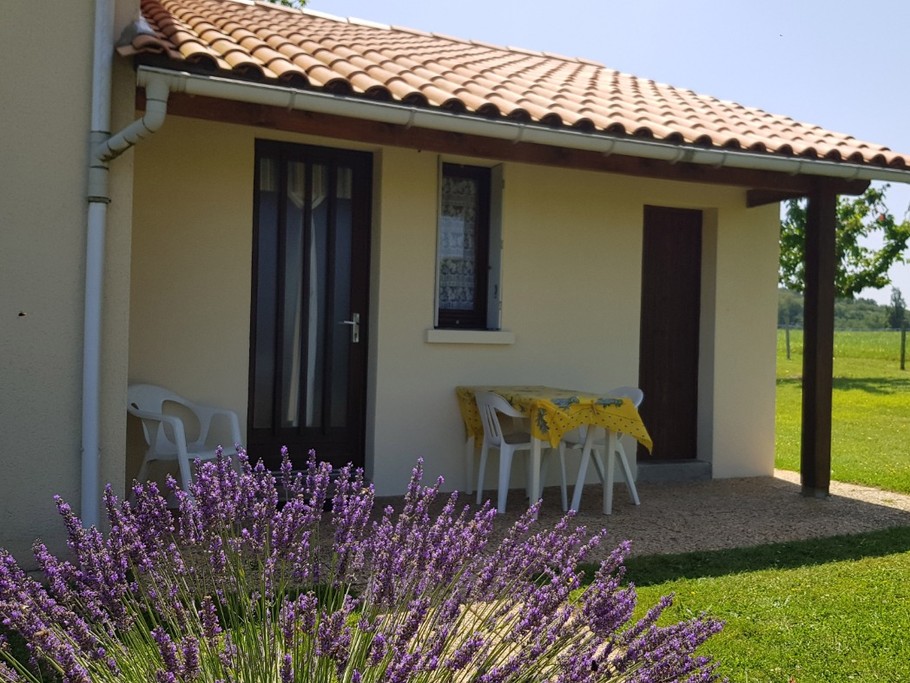 Façade Gîte Les Gîtes de La Deymarie 1