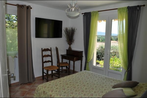 Chambre 3 écran TV 50"