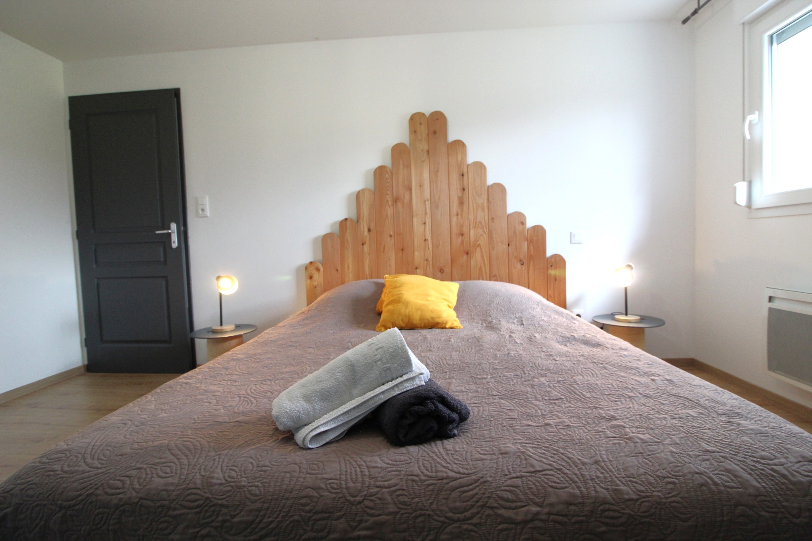 Chambre n°2 à l'étage - Chez Gigi et Malou Gîte Jonquille