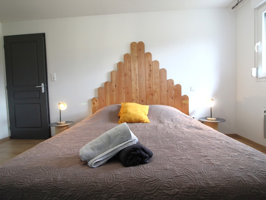 Chambre n°2 à l'étage - Chez Gigi et Malou Gîte Jonquille