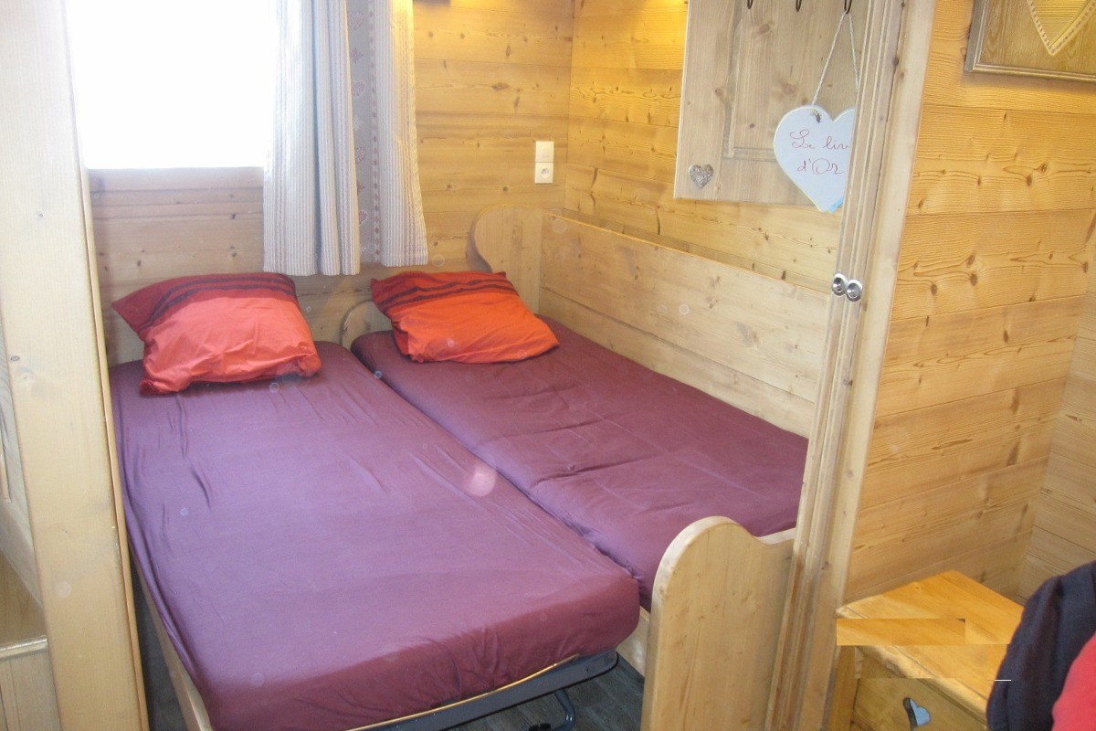 La cabine, et son lit gigogne, prête pour la nuit