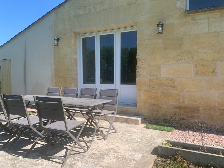 Entrée côté terrasse