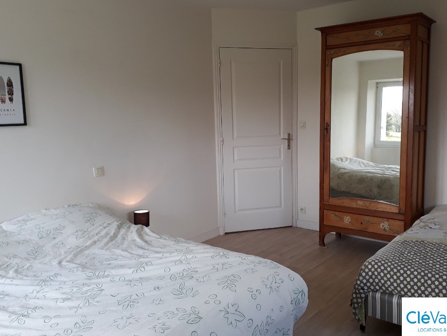 Maison indépendante 5 minutes (voiture de la plage) 8/9 personnes - Matignon - Côtes d'Armor - Bretagne - chambre