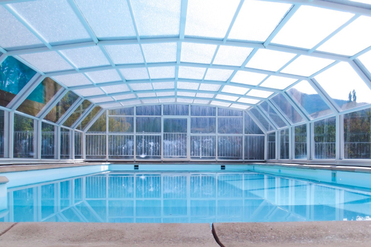 piscine couverte à partager