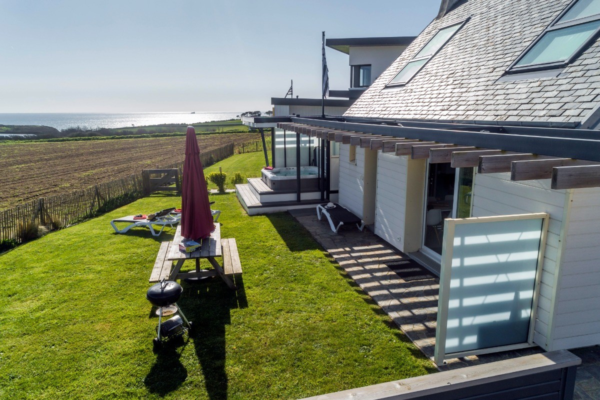 location de vacances bord de mer Bretagne, la maison des gardiens de l'océan, l'un des gites de Fabie à Plougonvelin (Finistère)