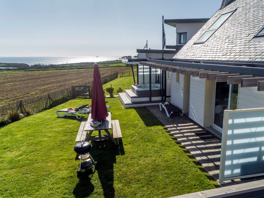 location de vacances bord de mer Bretagne, la maison des gardiens de l'océan, l'un des gites de Fabie à Plougonvelin (Finistère)