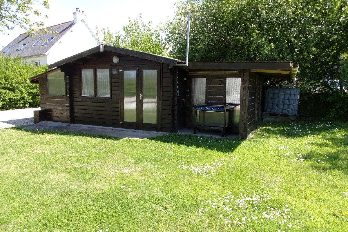 Location Clévacances à Tredrez Locquémeau, villa pour 6 avec SPA privé - Chalet pour les vélos