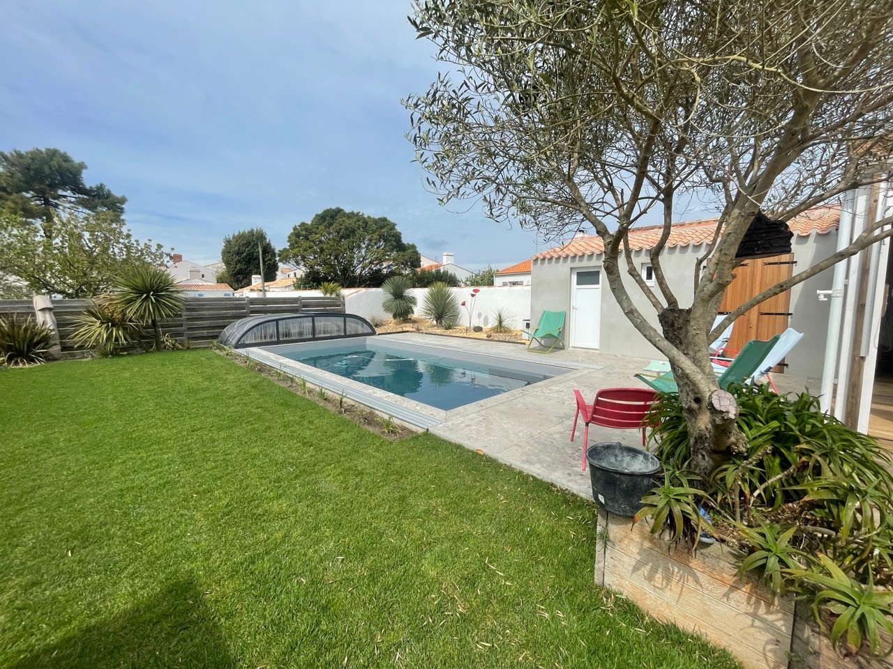 piscine et jardin